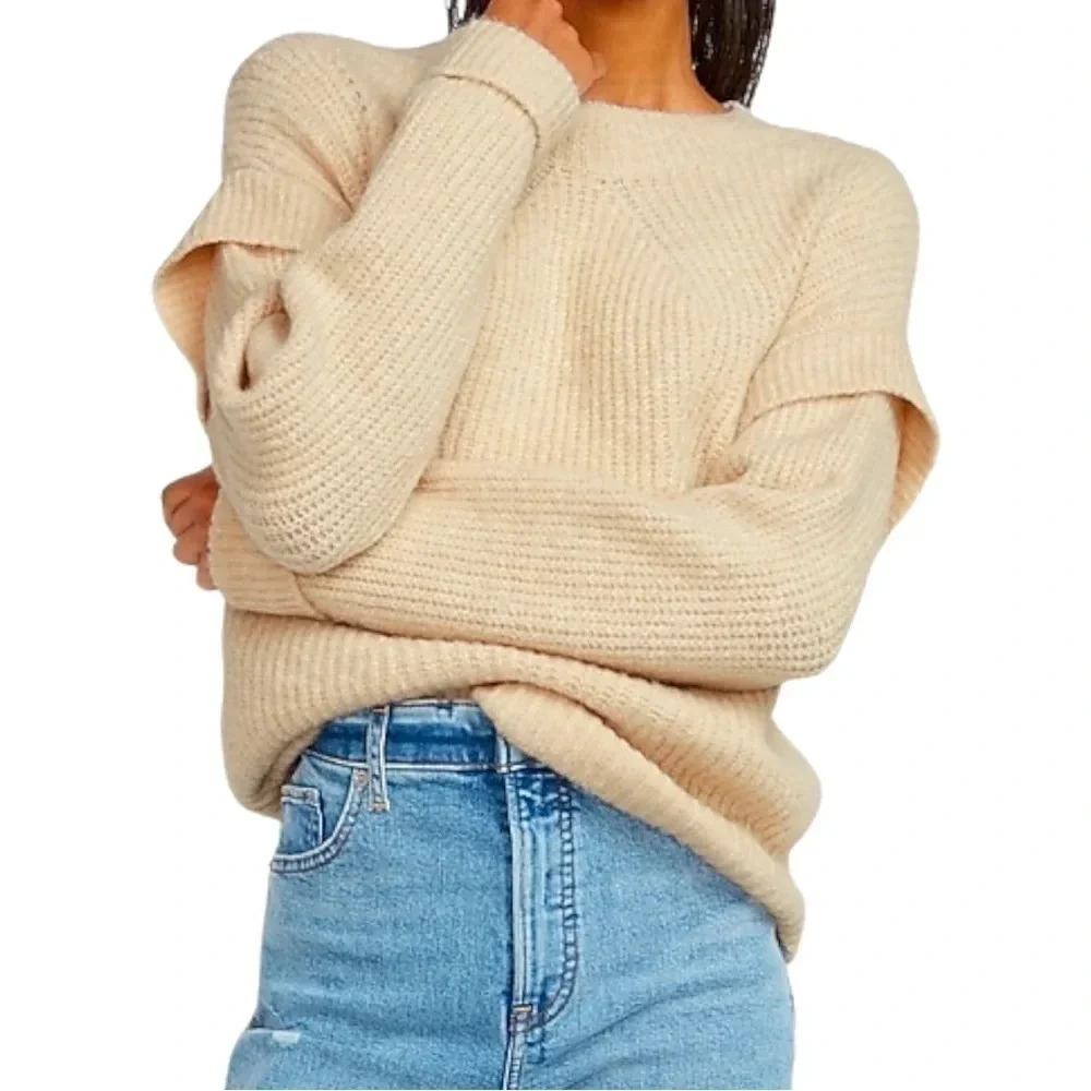 EXPRESS‎ Cozy Capped Sleeve Crew Neck Sweater.